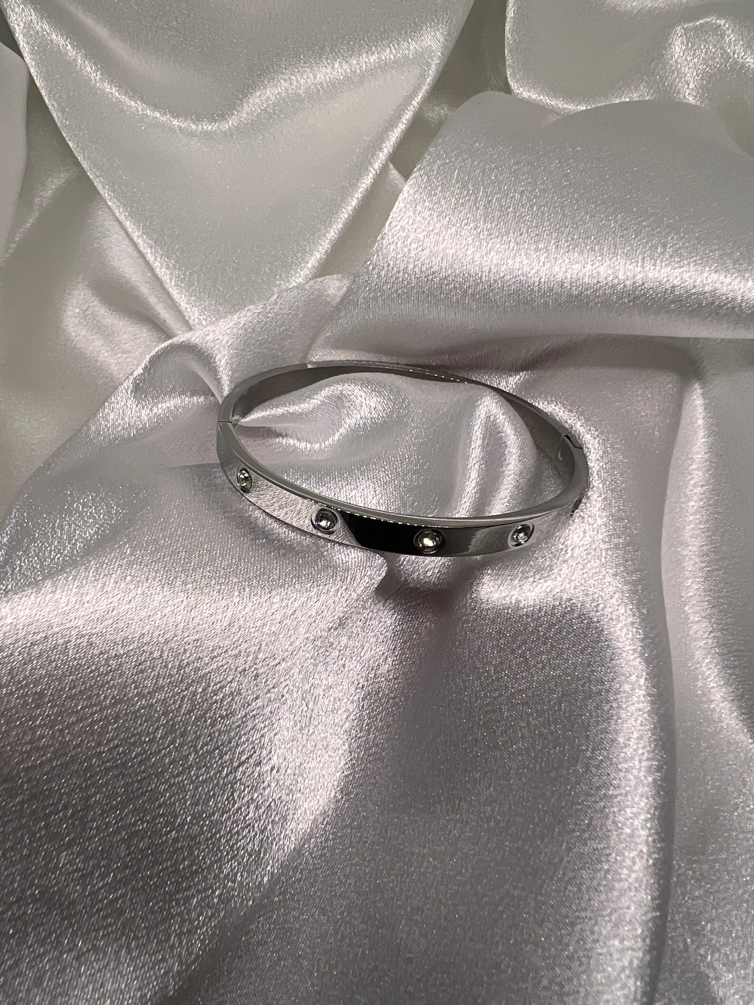 Βραχιόλια χειροπέδες