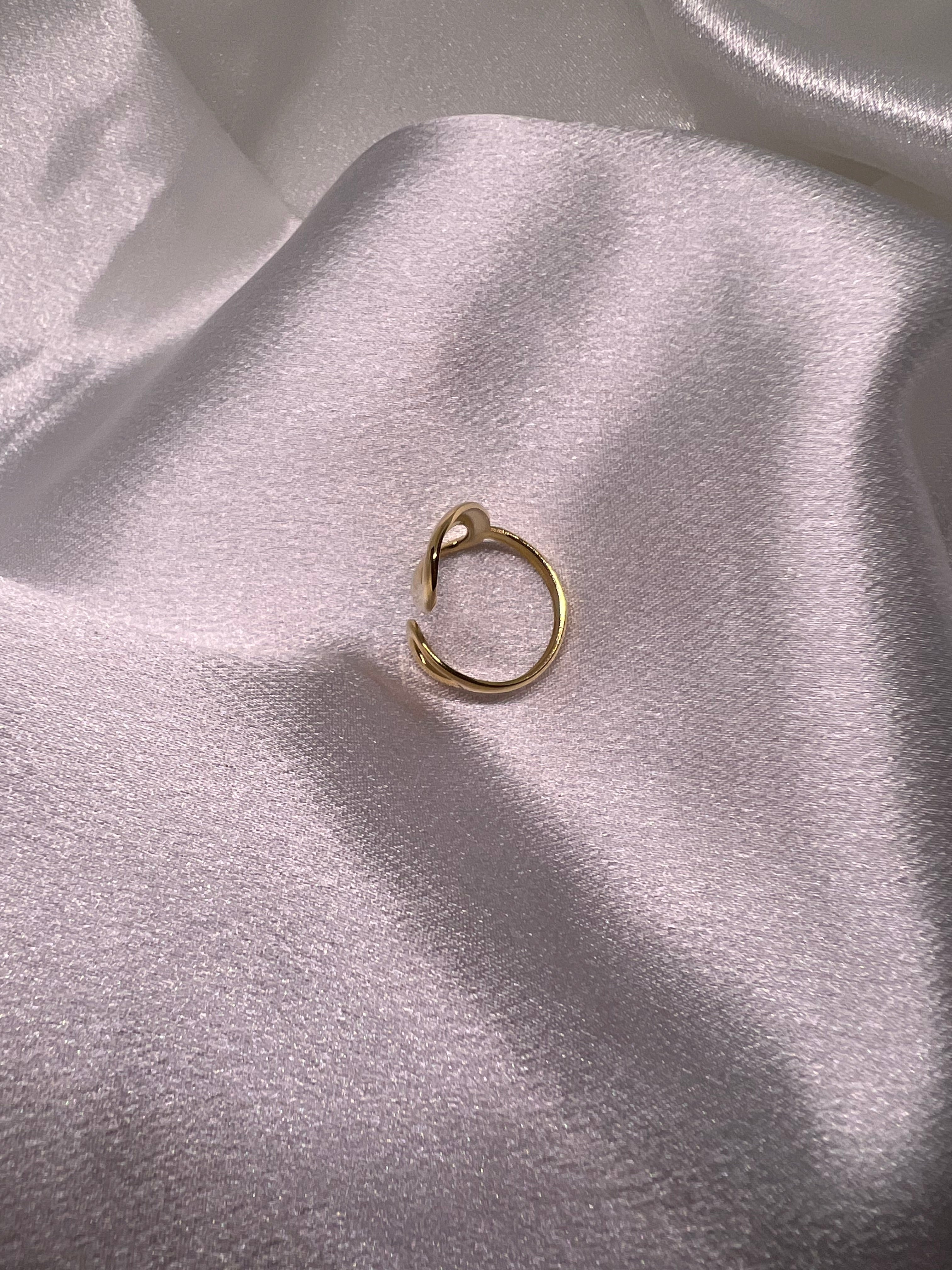 Ατσάλινο χρυσό δακτυλίδι