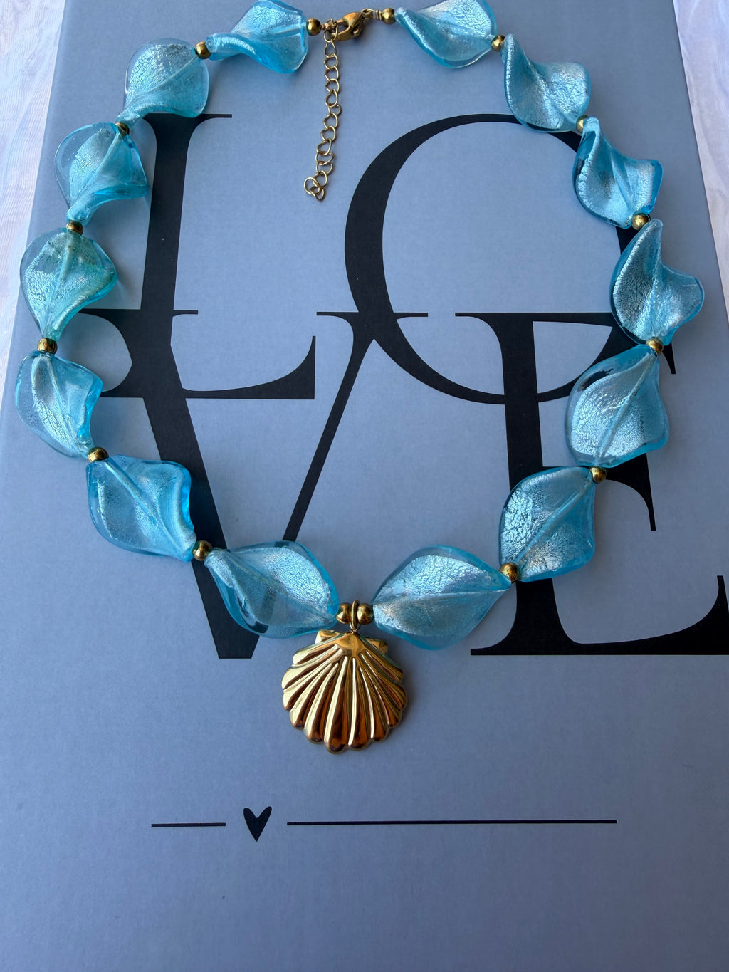 Ιριδίζον κολιέ