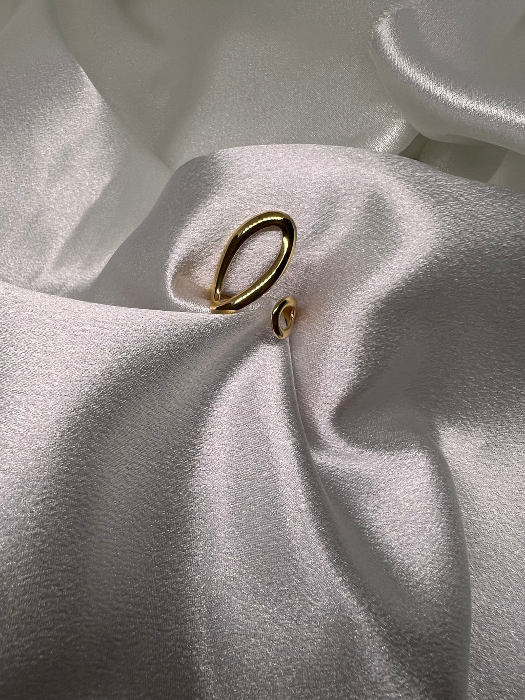 Ατσάλινο χρυσό δακτυλίδι