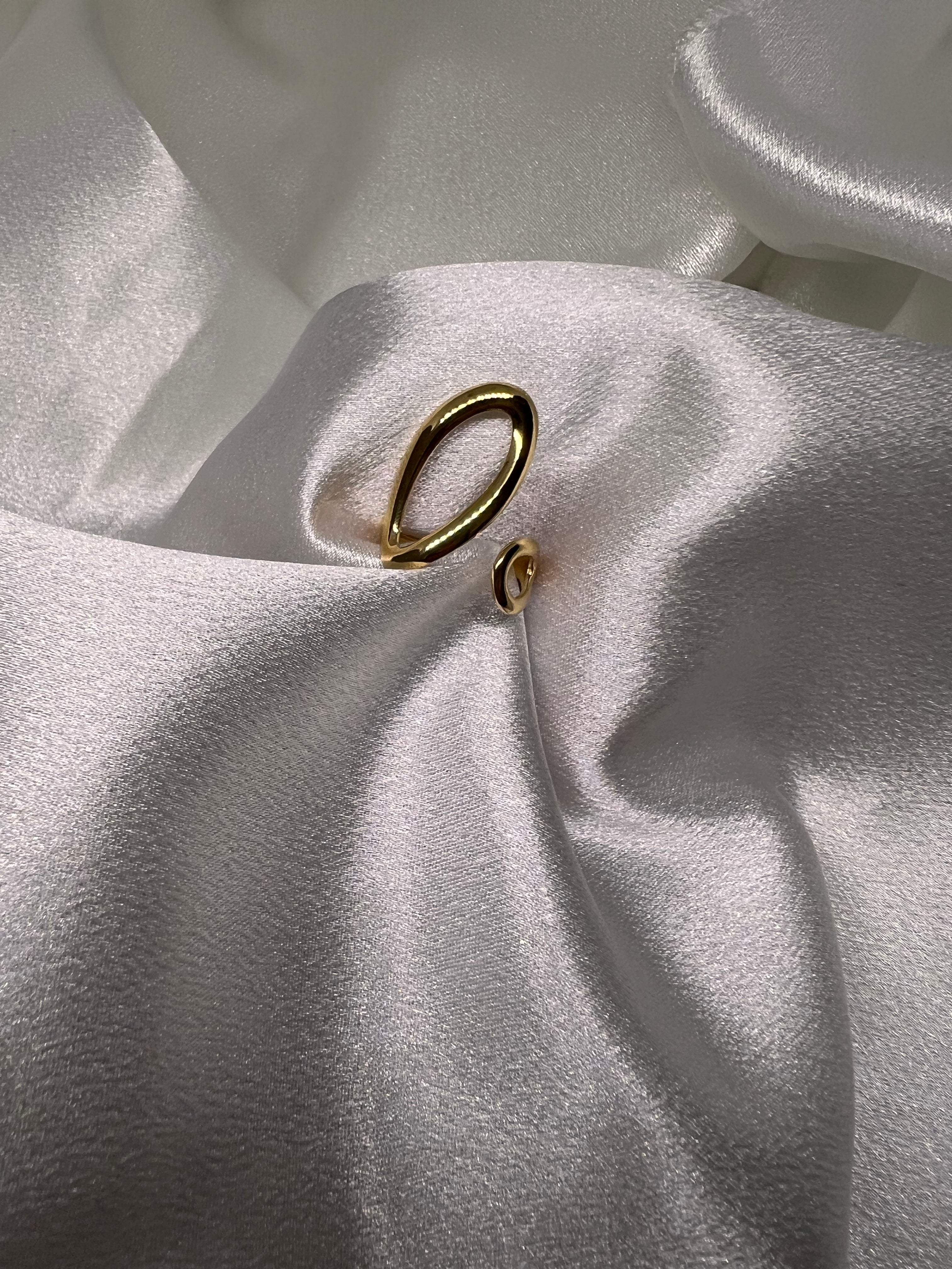 Ατσάλινο χρυσό δακτυλίδι