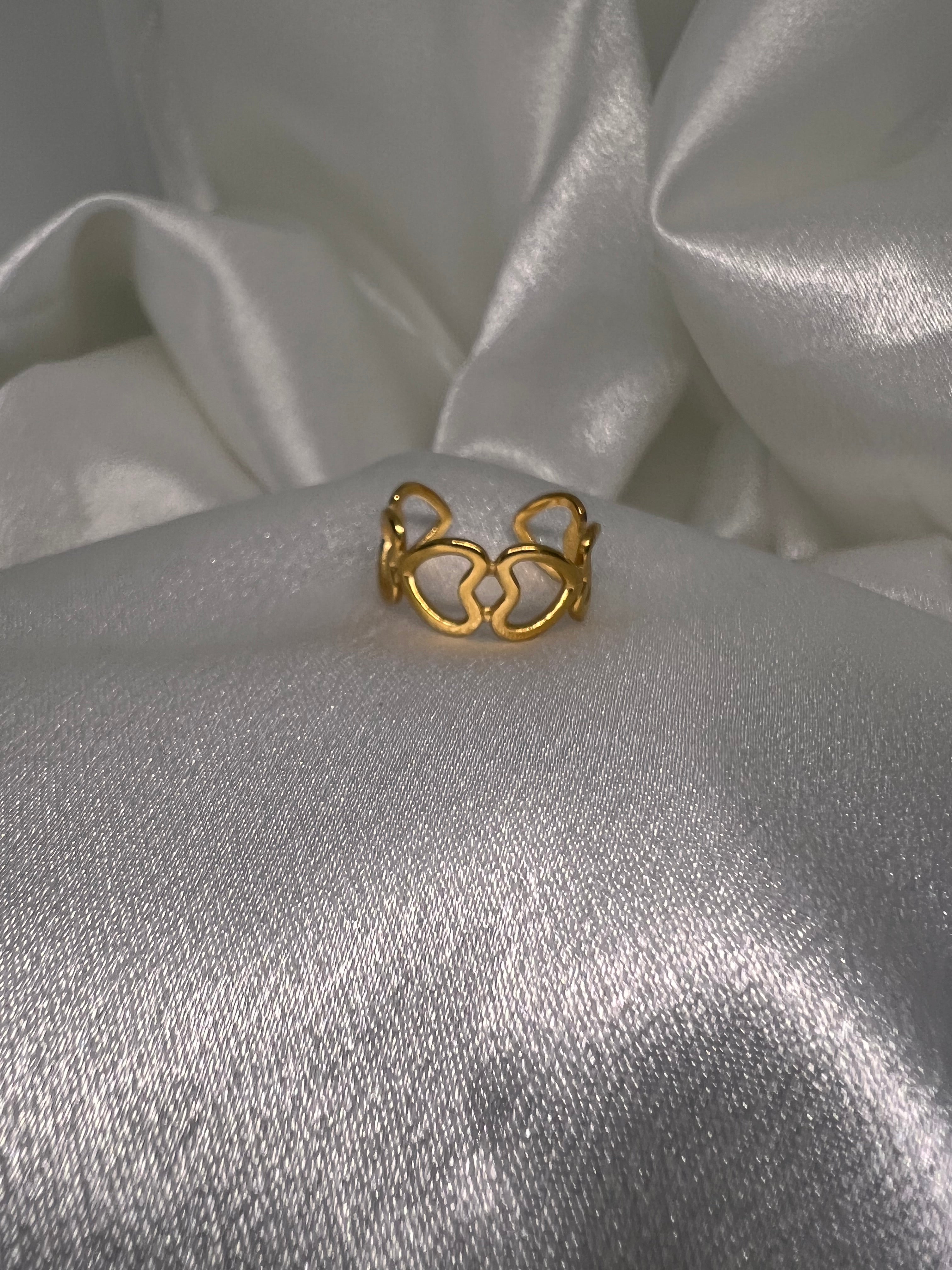 Ατσάλινο δακτυλίδι με καρδιές