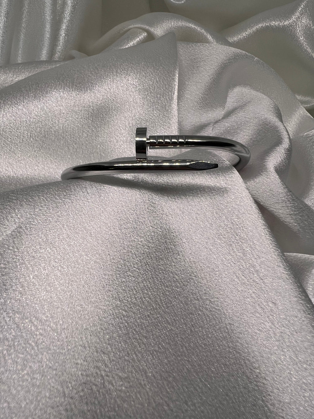 Ατσάλινη χειροπέδα καρφί