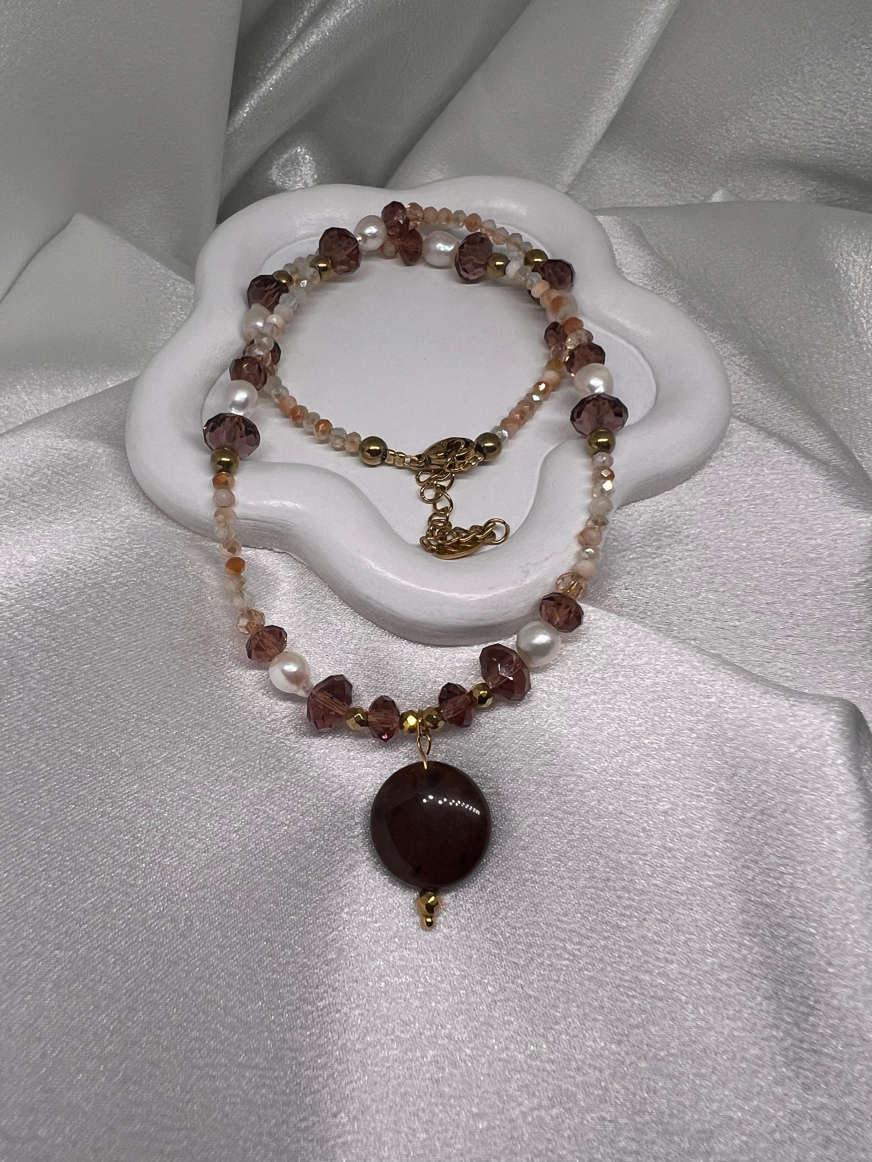 Κολιέ με Κρεμαστή Πέτρα