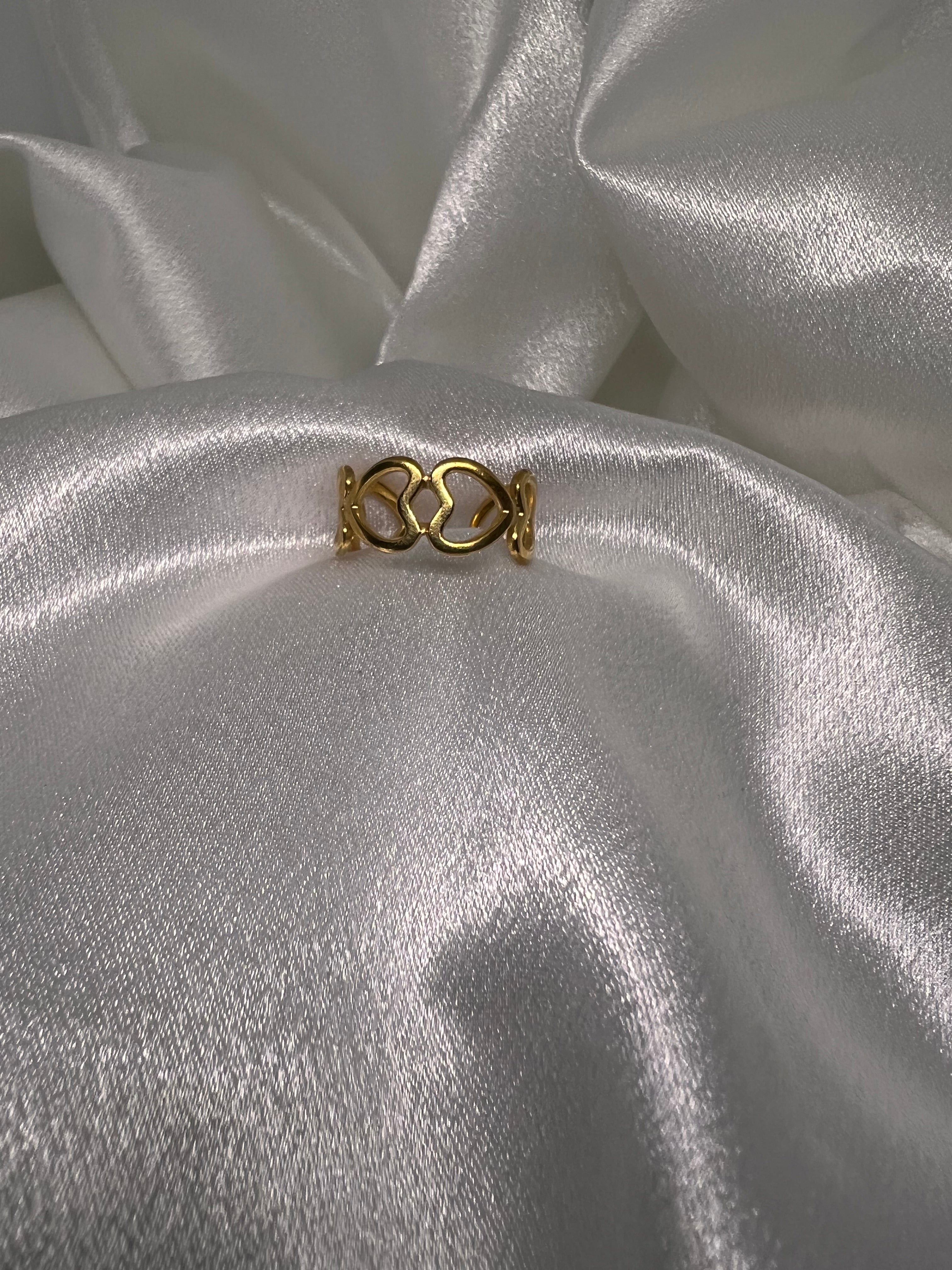 Ατσάλινο δακτυλίδι με καρδιές