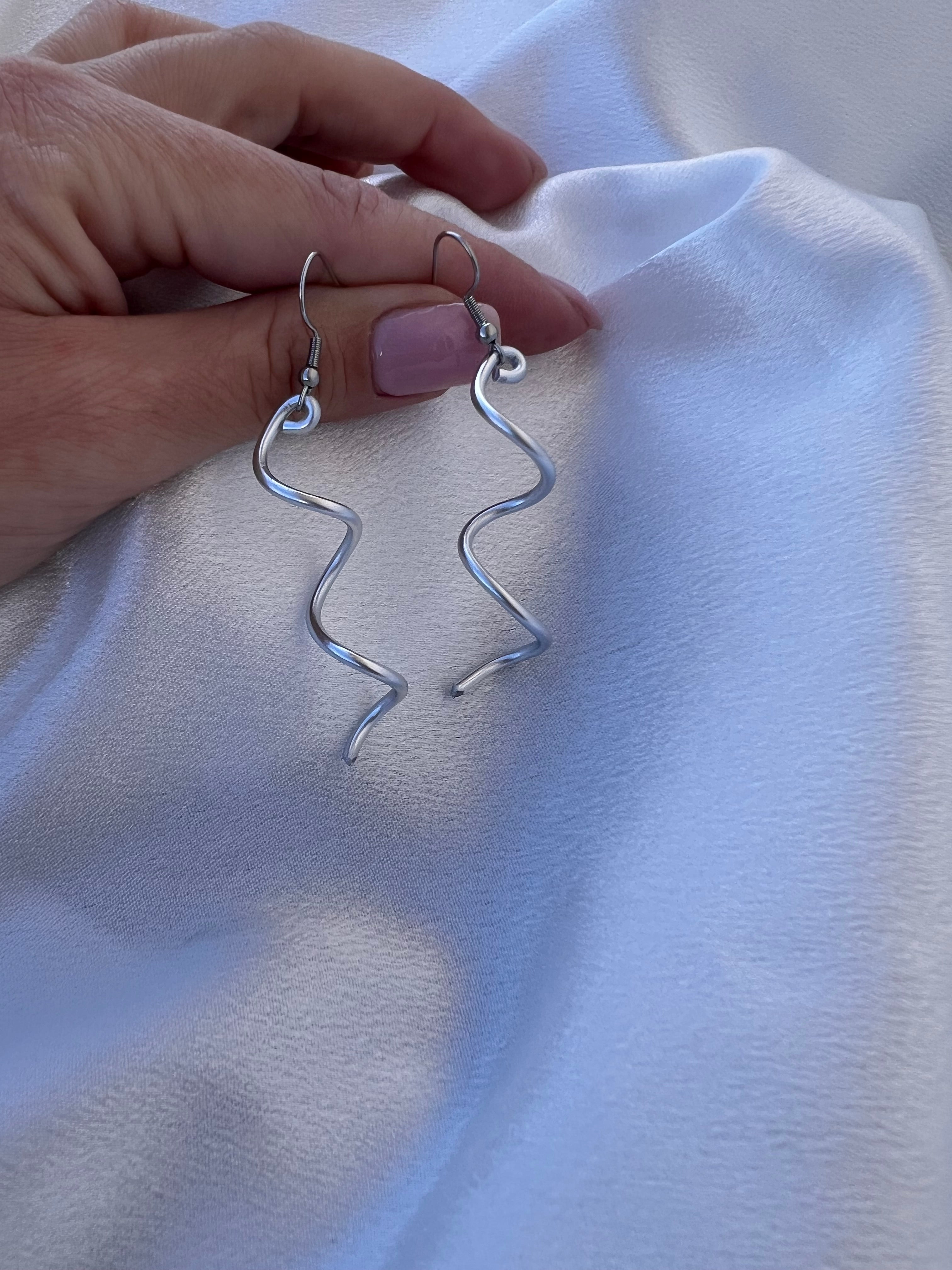 Σκουλαρίκια αλουμινίου