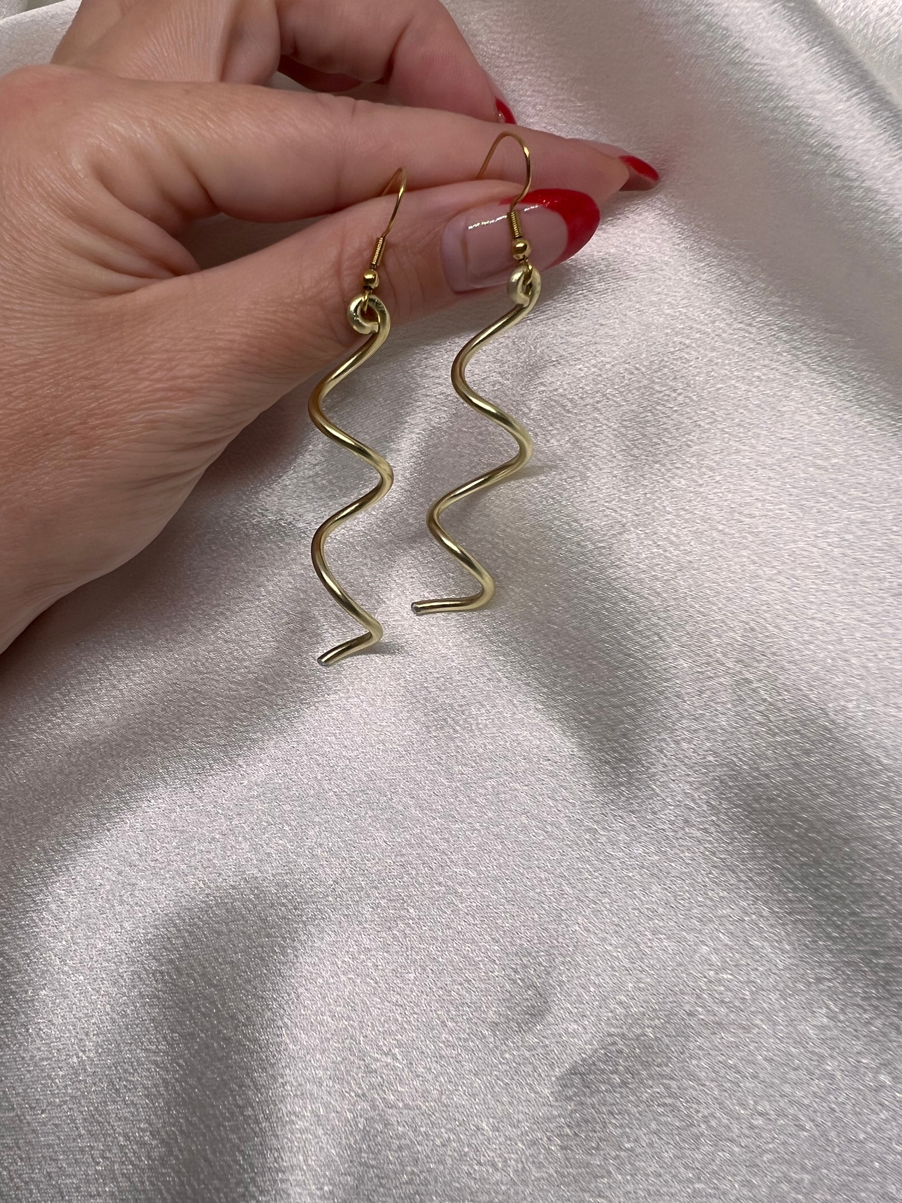 Σκουλαρίκια αλουμινίου