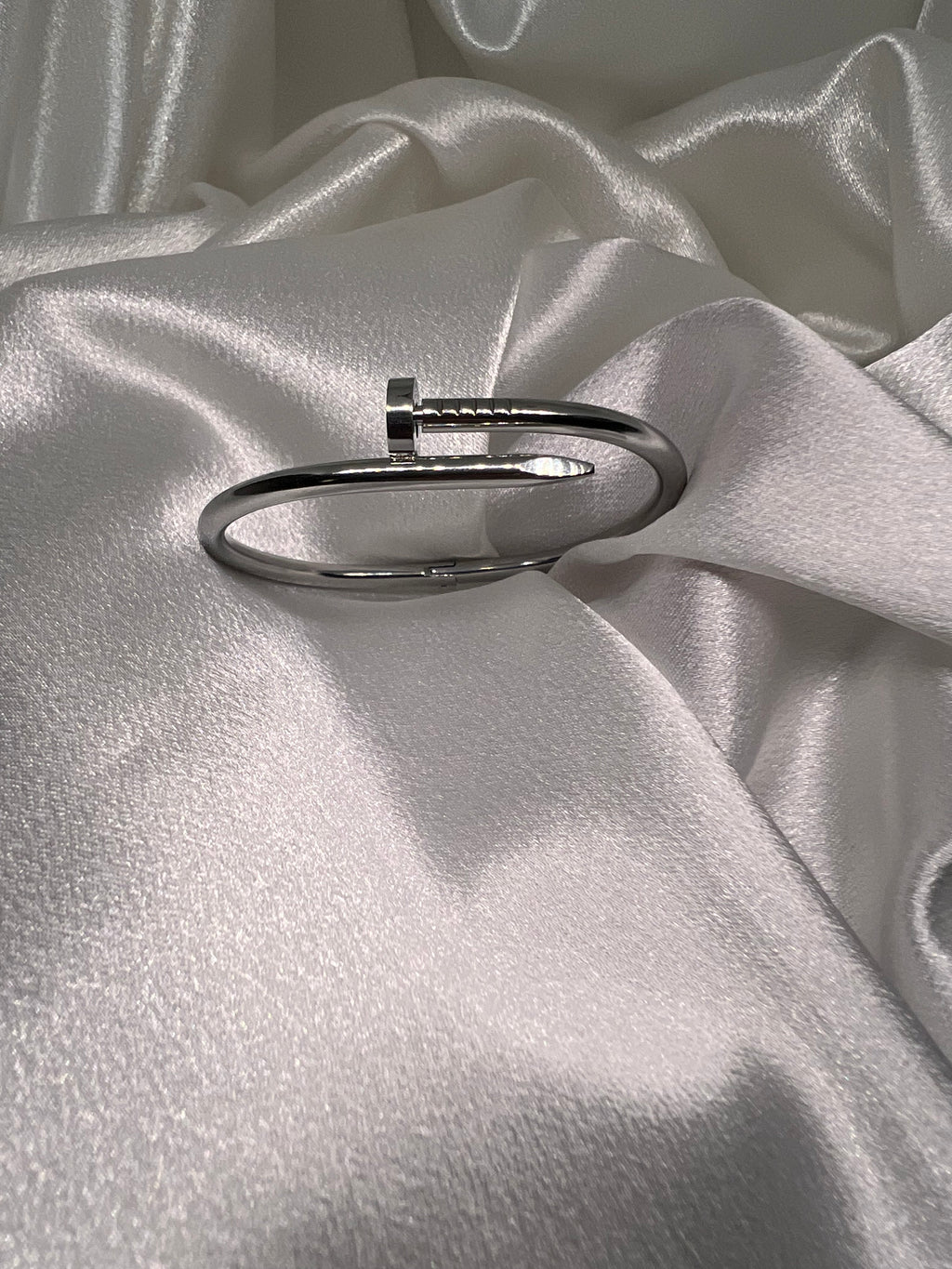 Ατσάλινη χειροπέδα καρφί