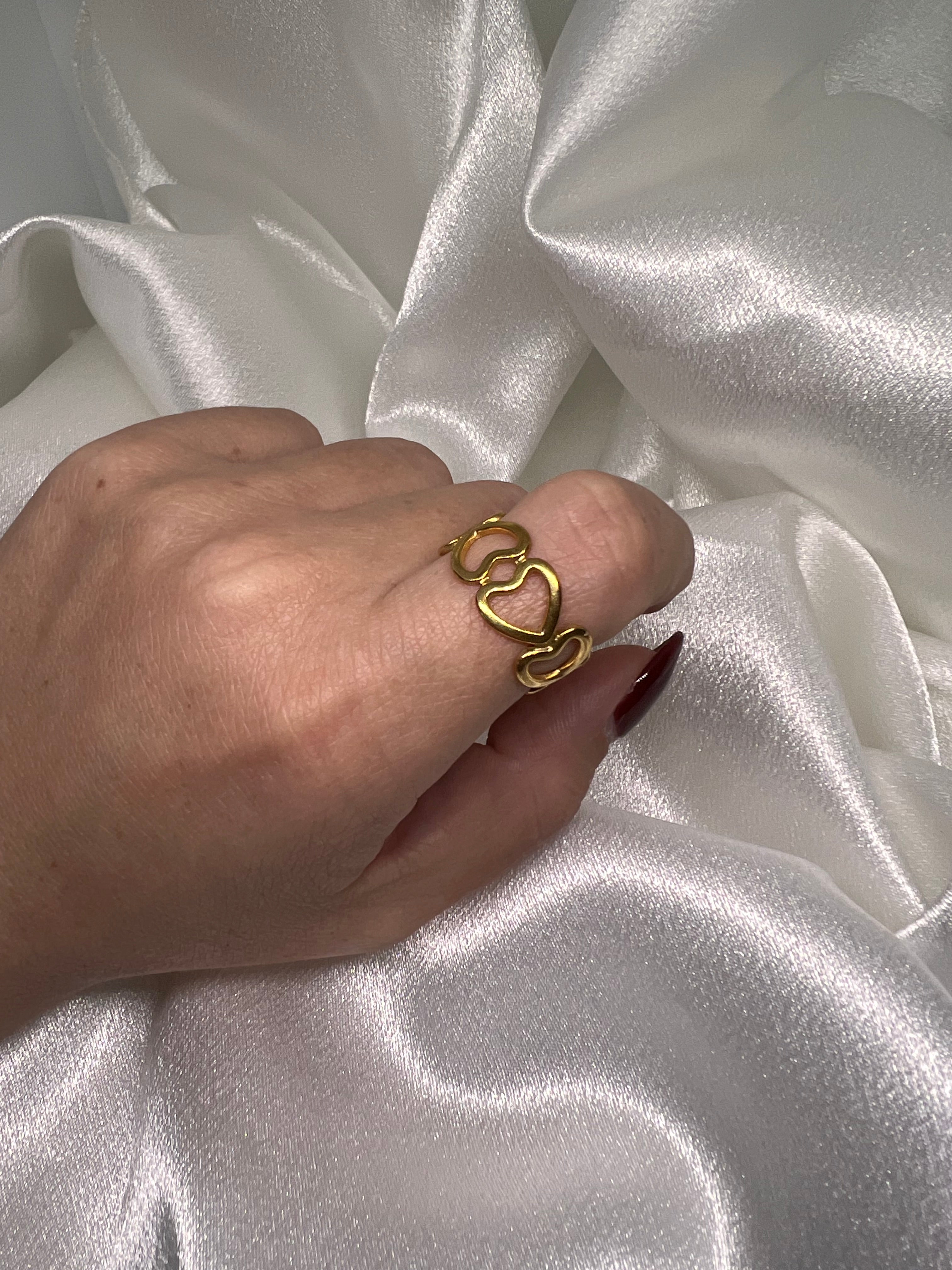 Ατσάλινο δακτυλίδι με καρδιές