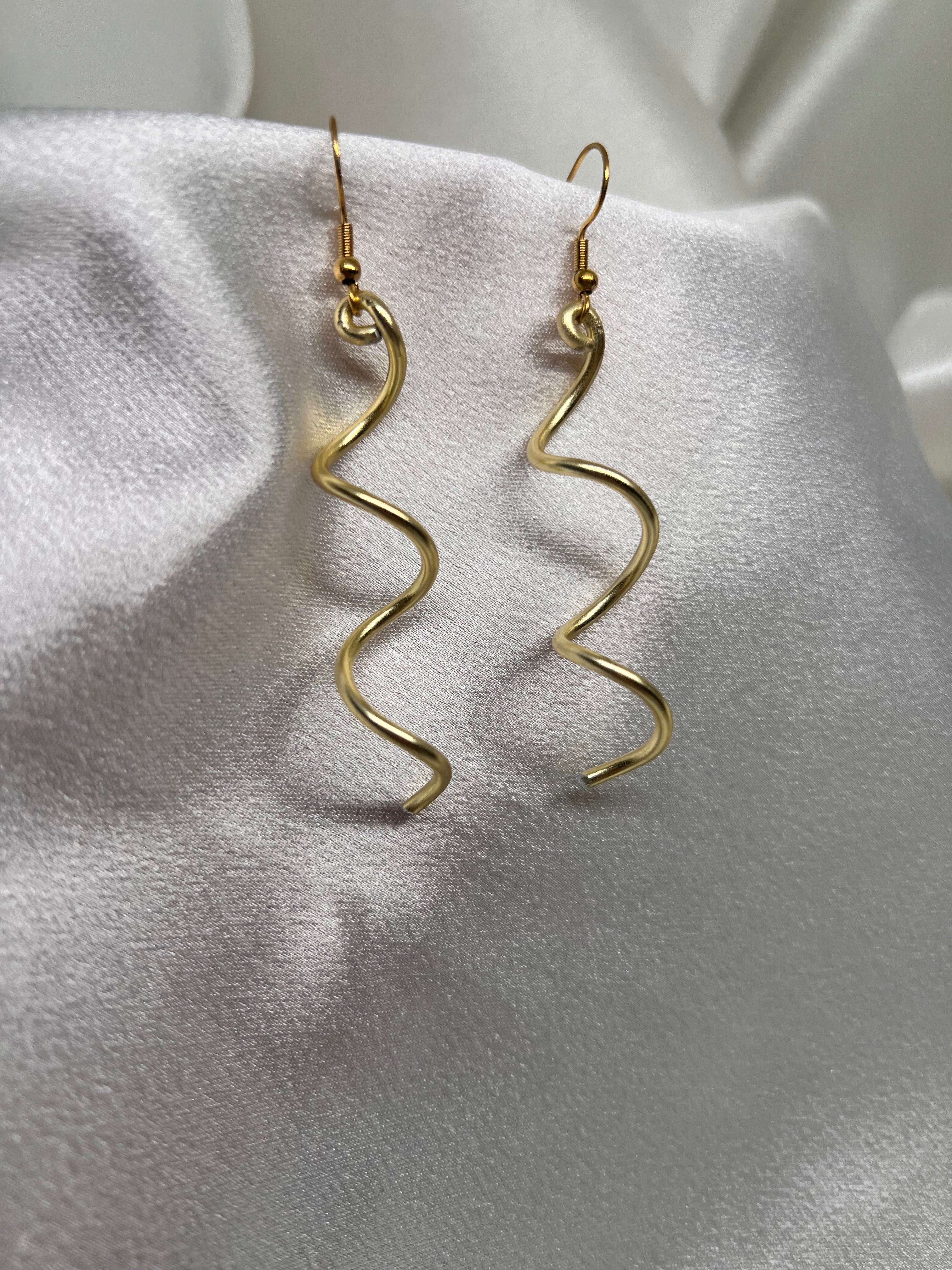 Σκουλαρίκια αλουμινίου