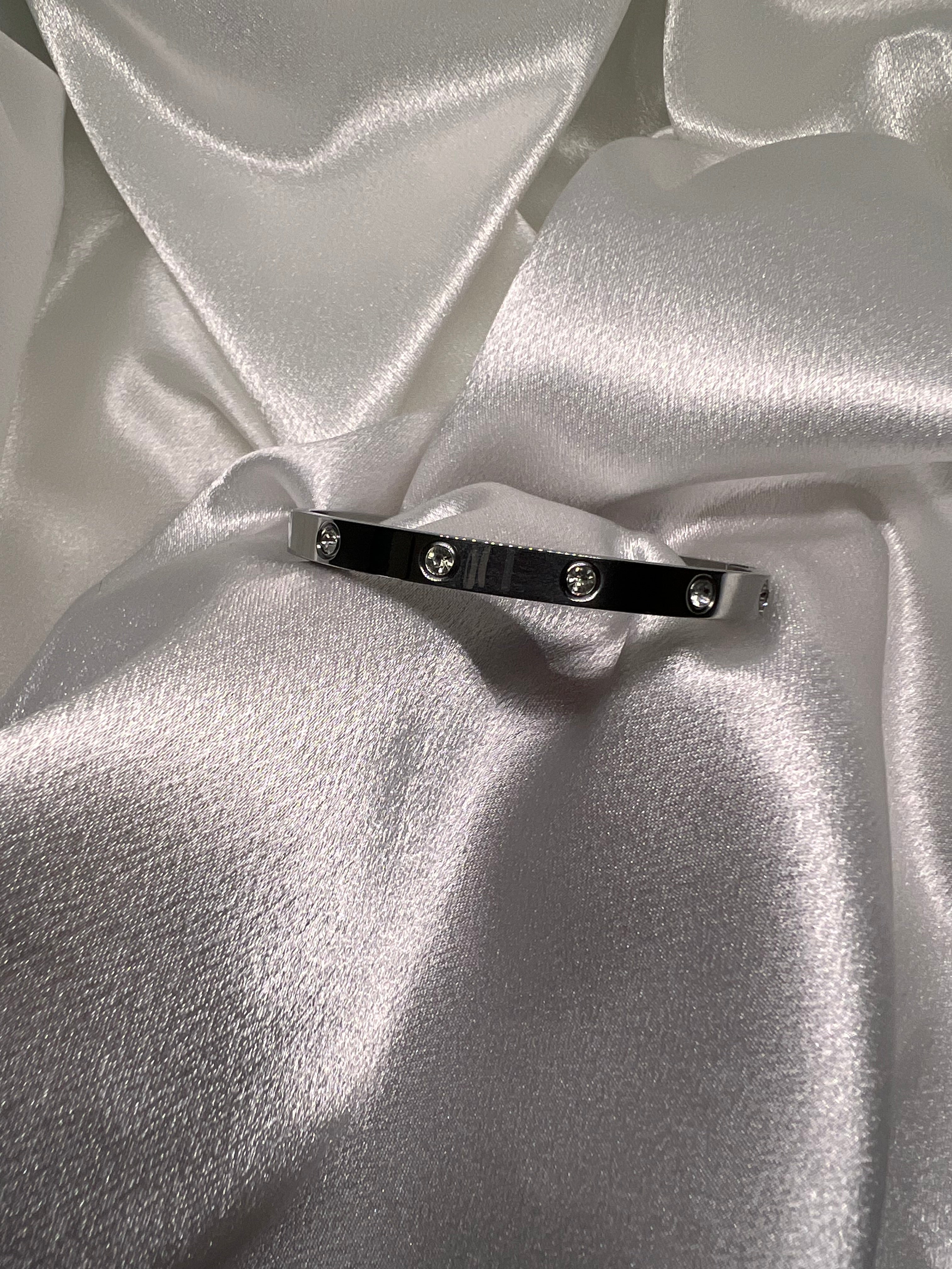 Ασημί χειροπέδα